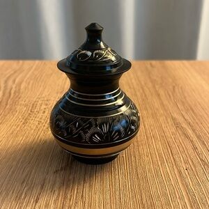 Timeless Black Pet Urn  SOURCE made India
